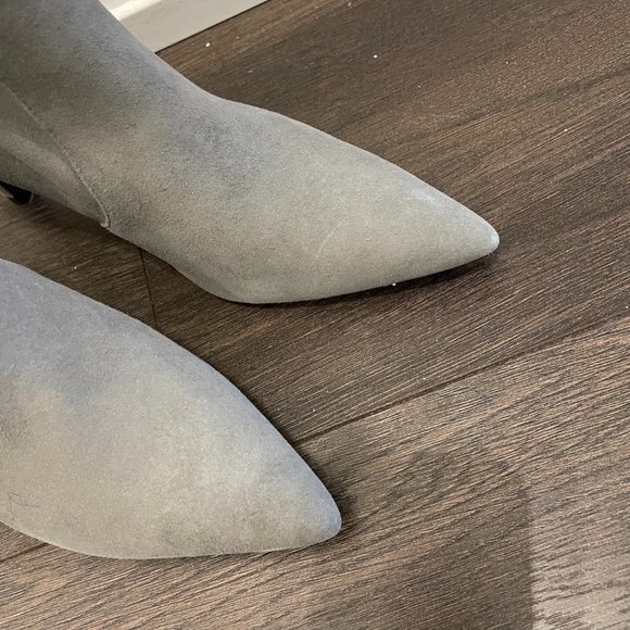 NEW STUART WEITZMAN Wren 75 In Flannel Gray Stretch Suede Size 6 - Picture 3 of 5